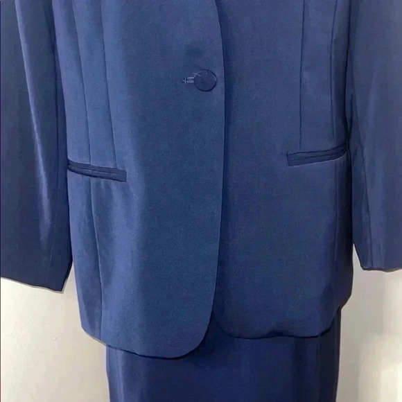 Tally Taylor 3 Piece Skirt Suit​​​ - Picture 4 of 14